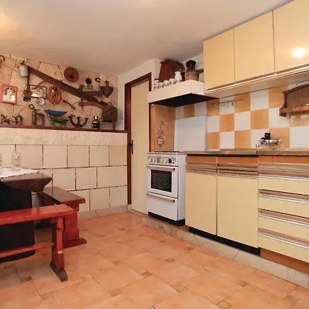 4 Bedroom Beautiful In Korcula Apartment Zrnovo