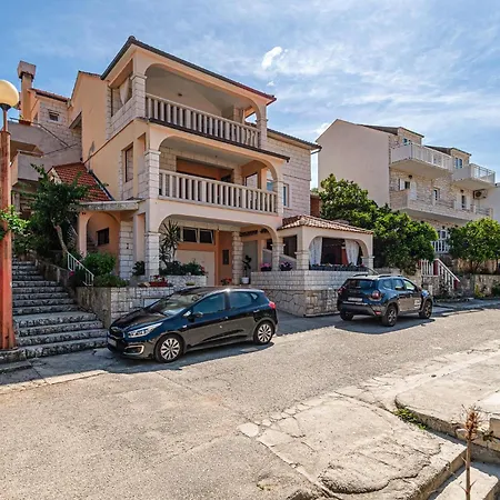 Apartment 4 Bedroom Beautiful In Korcula