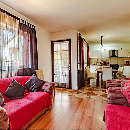 Apartment 4 Bedroom Beautiful In Korcula *