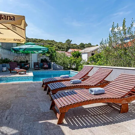 4 Bedroom Beautiful In Korcula