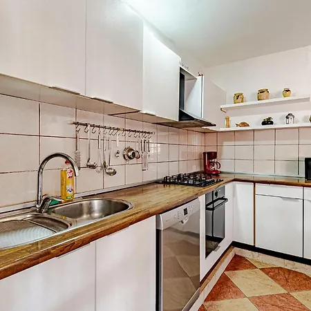 4 Bedroom Beautiful In Korcula Zrnovo