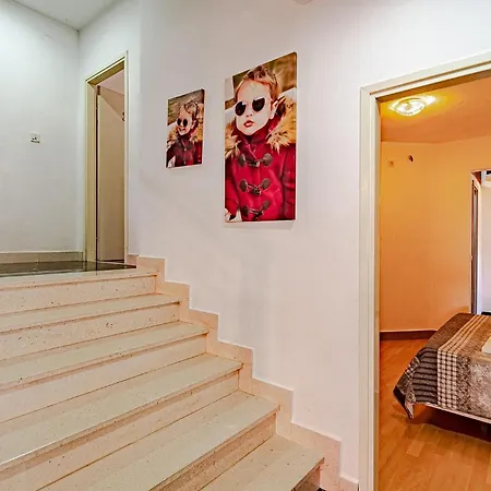 4 Bedroom Beautiful In Korcula Apartman Zrnovo