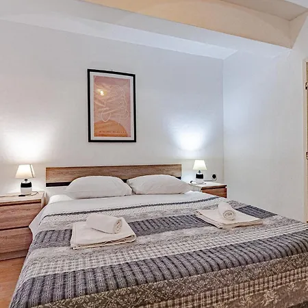 4 Bedroom Beautiful In Korcula Zrnovo