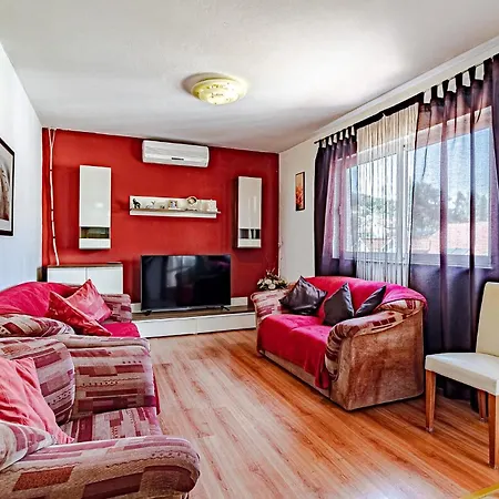 4 Bedroom Beautiful In Korcula Apartman